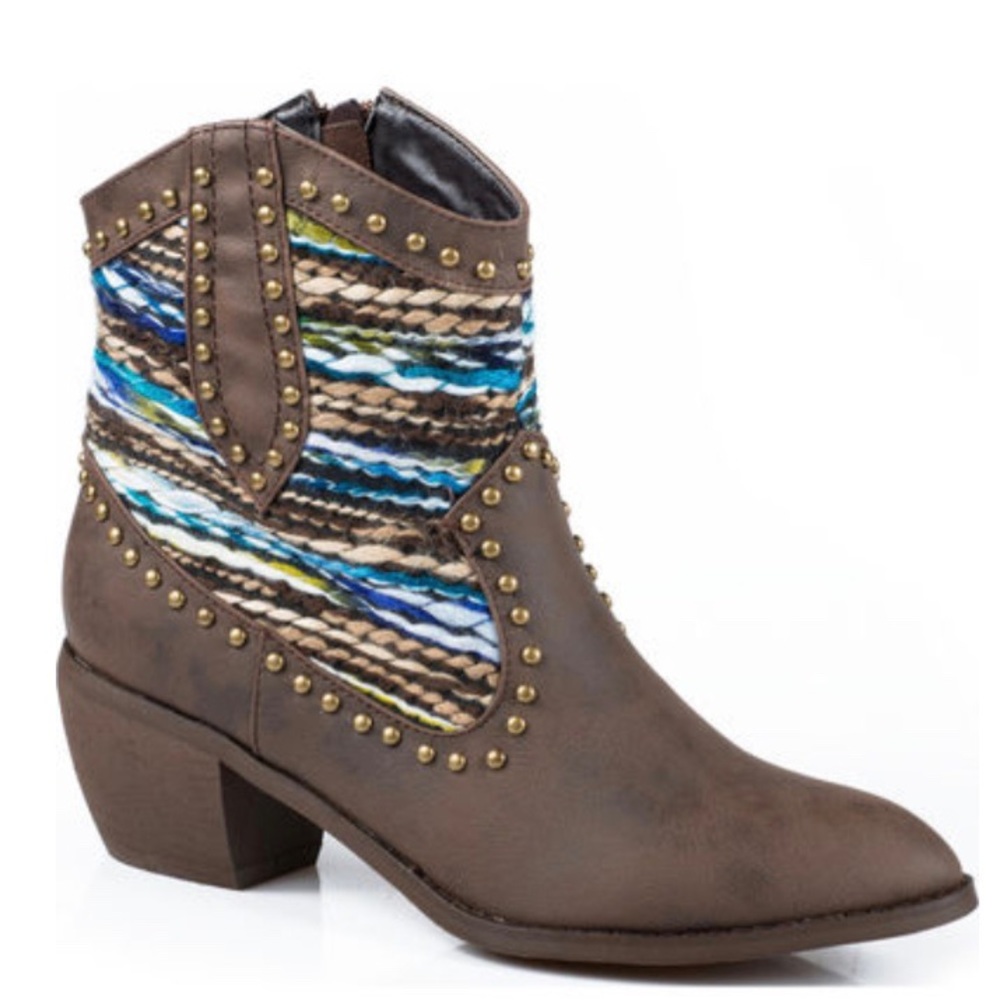 Roper Sweater Short Cowgirl Boots